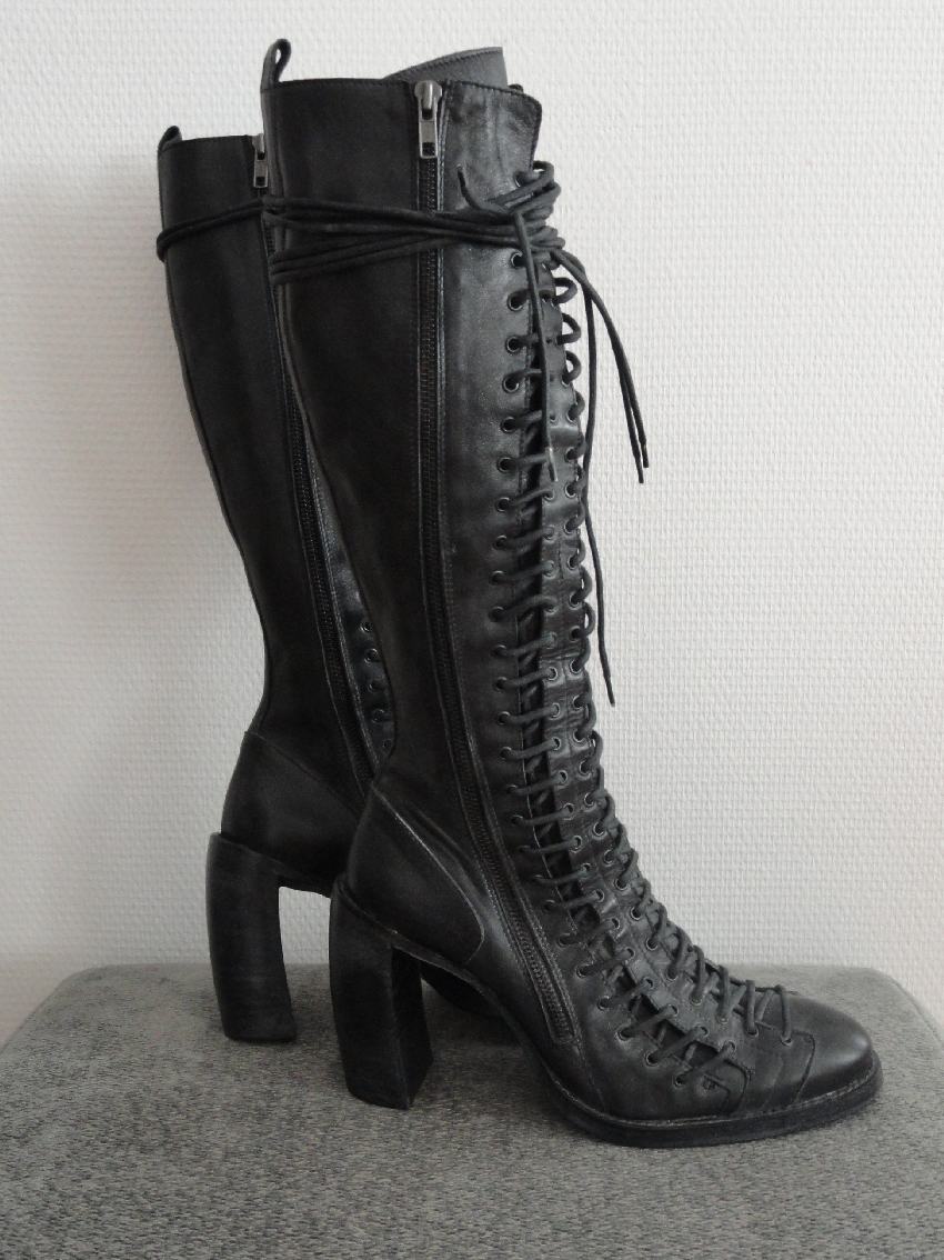 dsquared2 spine boots